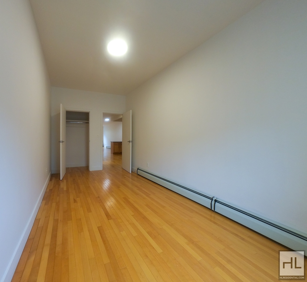 761 Bergen Street - Photo 8