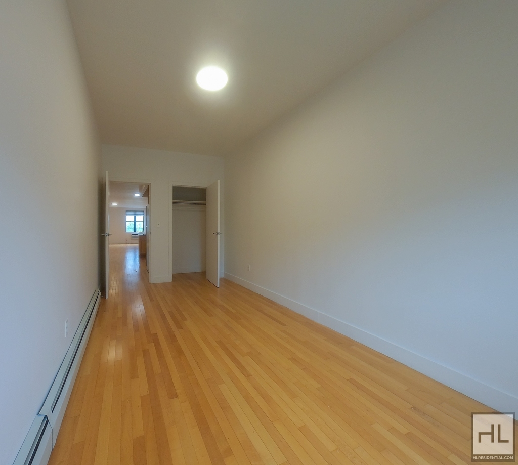 761 Bergen Street - Photo 6