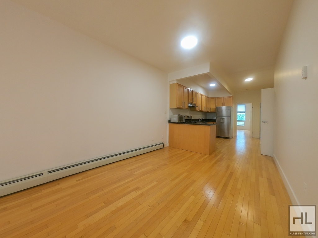 761 Bergen Street - Photo 2