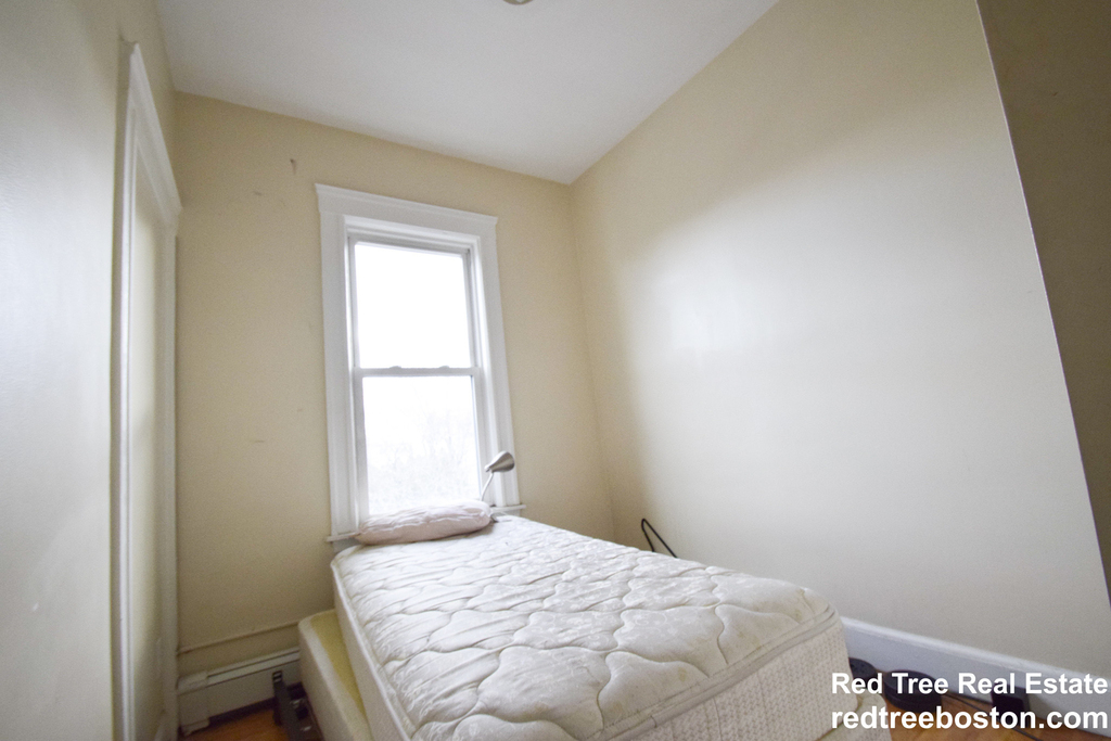 110 Paris St. - Photo 5