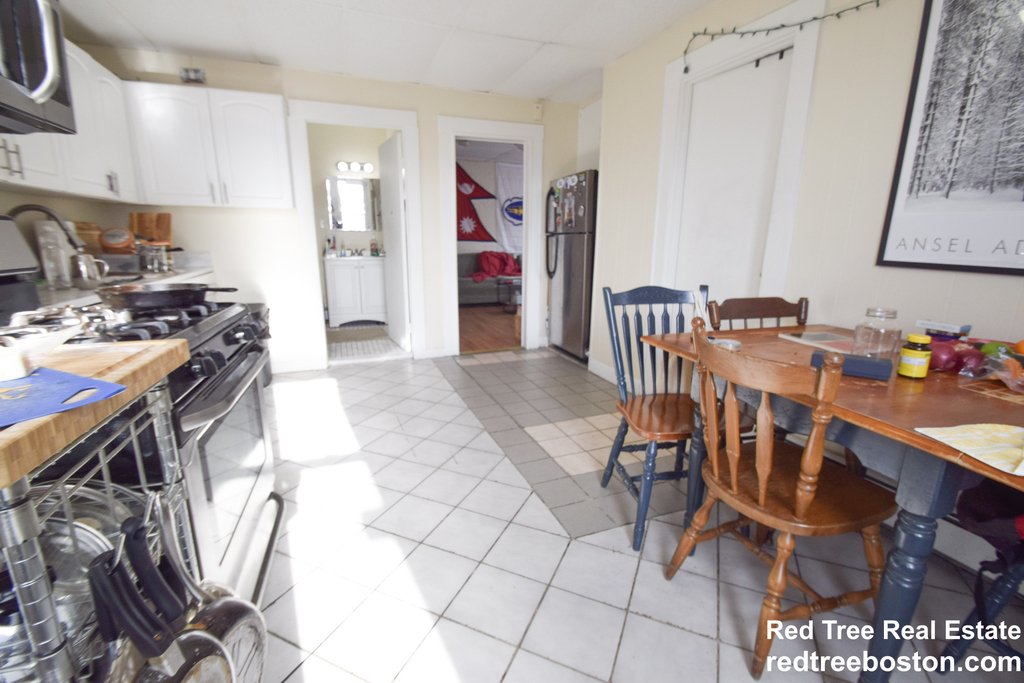 219 Maverick St. - Photo 3