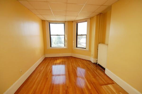 506 Beacon St. - Photo 3