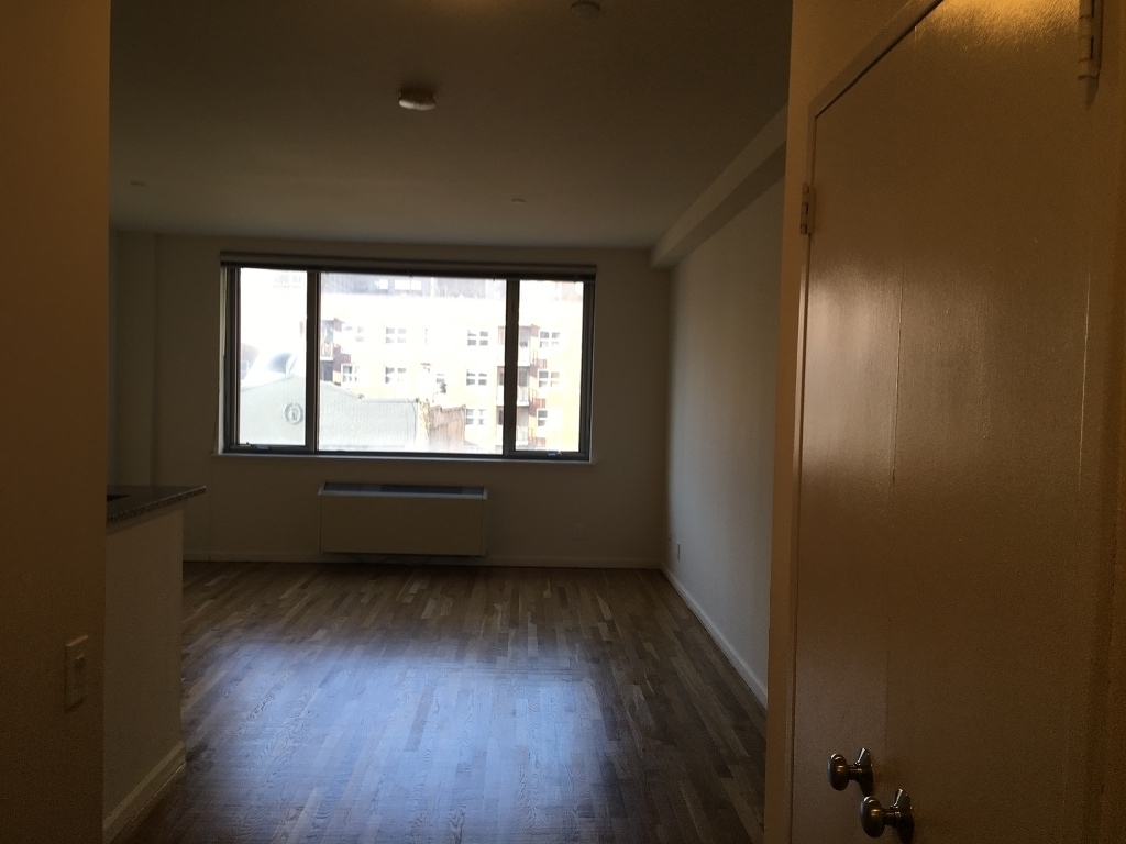 160 West 22nd Street - Photo 2