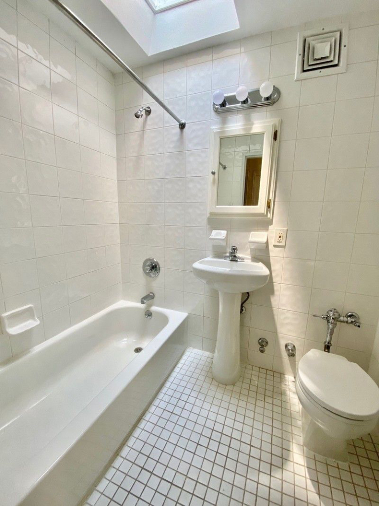 333 East 54th Street - Photo 3