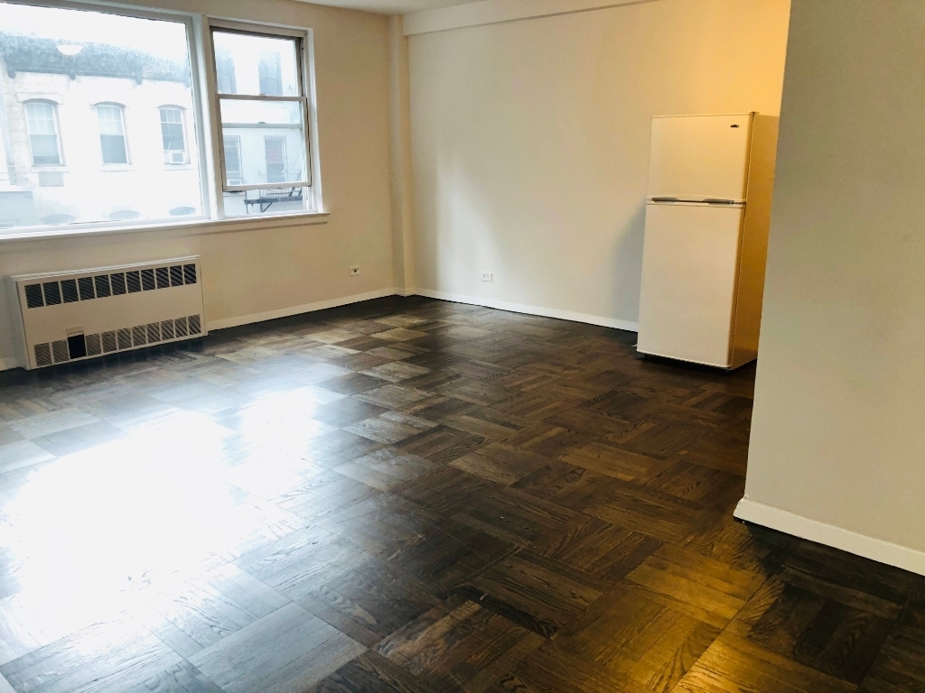 160 East 55th Street - Photo 3