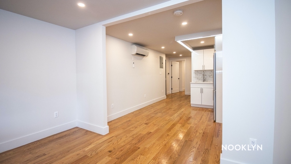 593 Marcy Avenue - Photo 2