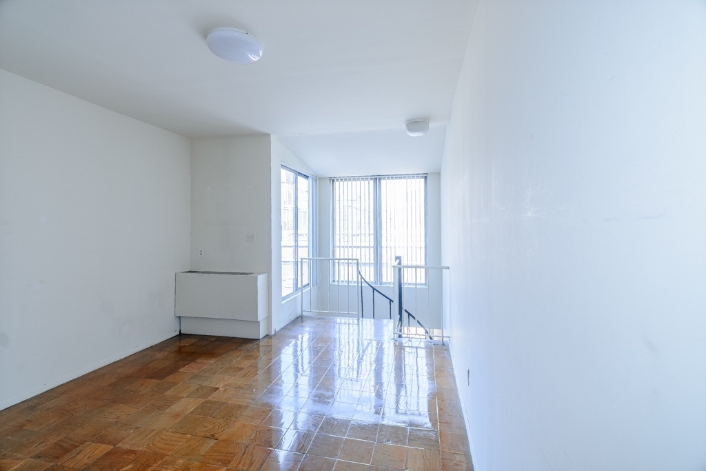 220 East 24th Street #8D Penthouse - Photo 5