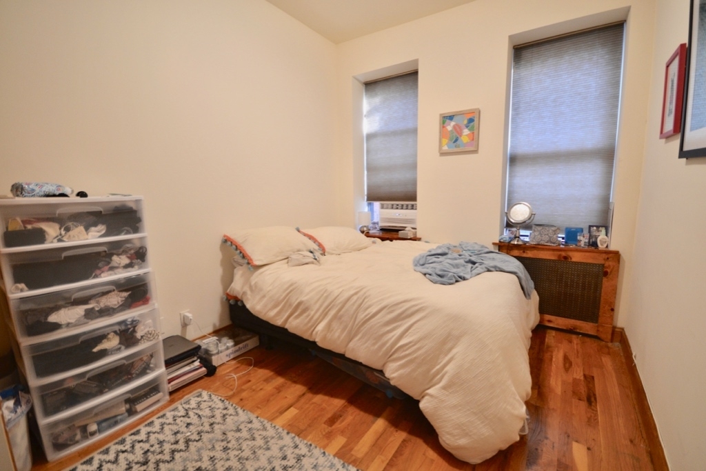 312 West 48th Street - Photo 5