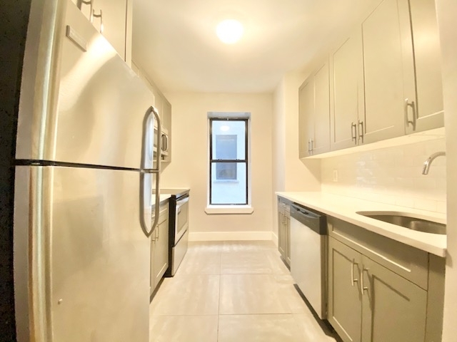 522 West 161st Street - Photo 4