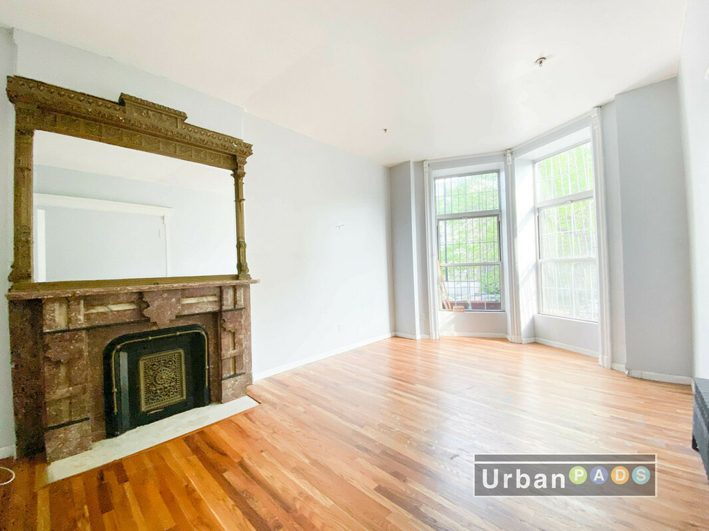 1119 Bergen Street - Photo 1