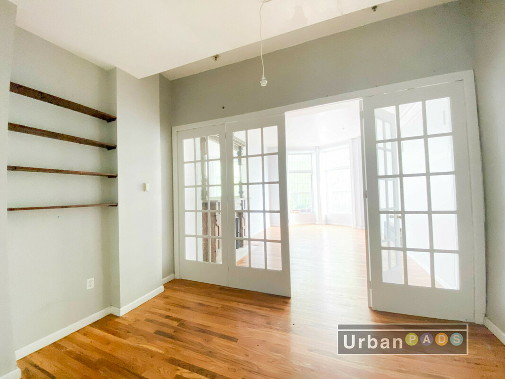 1119 Bergen Street - Photo 4