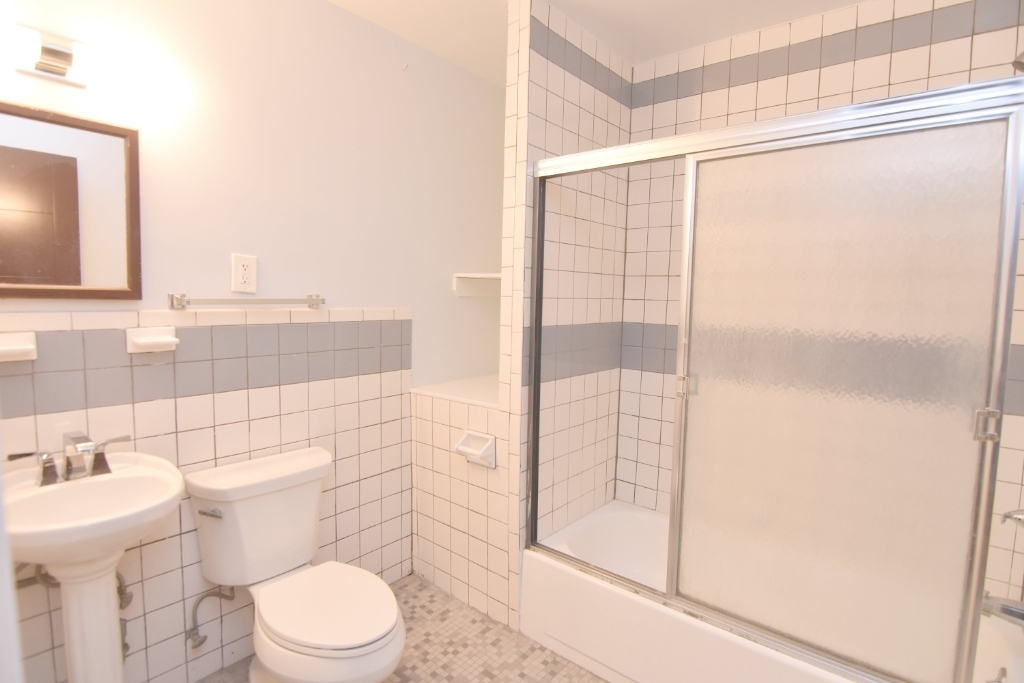 207 West 121st Street - Photo 9