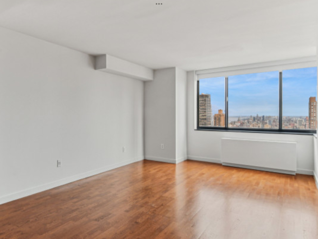 407 Park Avenue South - Photo 0