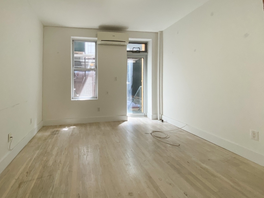 567 Vanderbilt Avenue - Photo 5