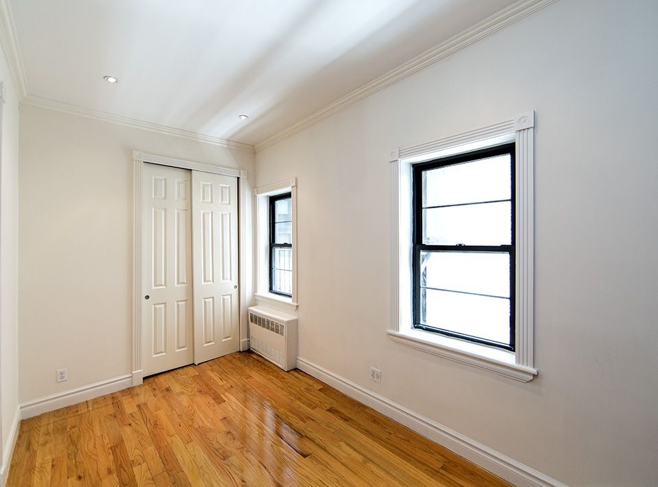 Prime West Village, Hudson and Perrry, 2.5 Month's Free and No Fee, ASAP to October Move - Photo 3