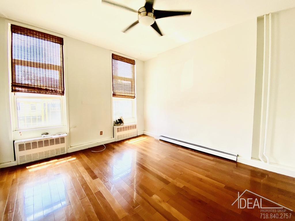 521 Grand Street - Photo 0