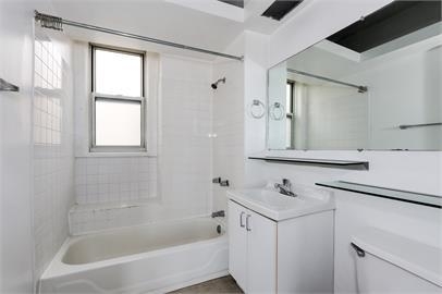 731 West 18th Street - Photo 9