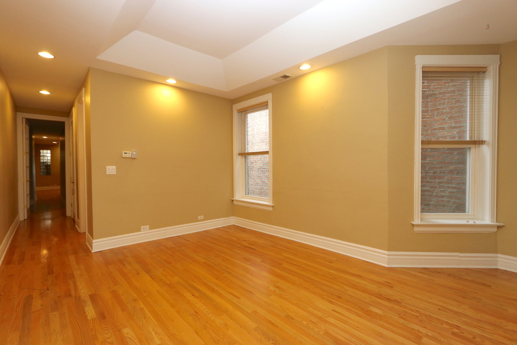 2431 North Kedzie Boulevard - Photo 1