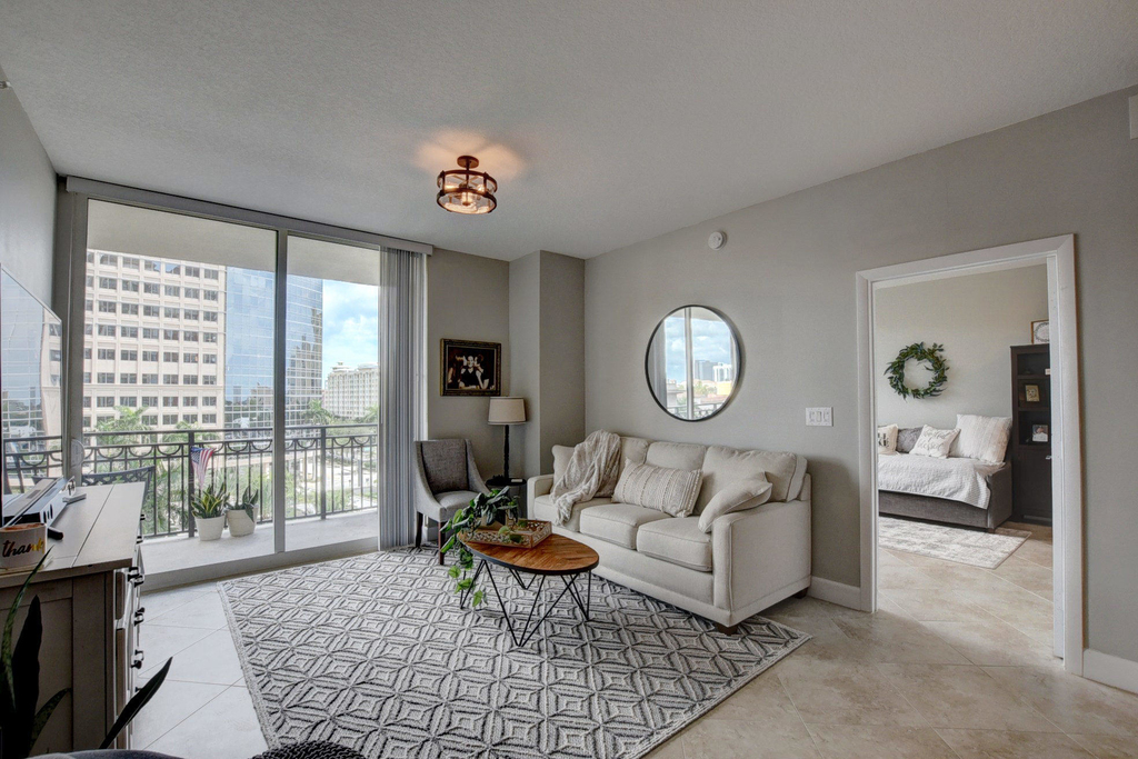 550 Okeechobee Boulevard - Photo 8