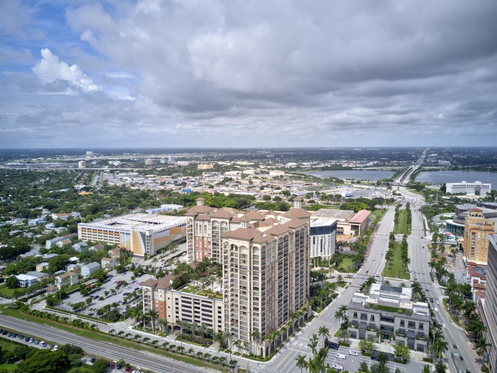 550 Okeechobee Boulevard - Photo 2