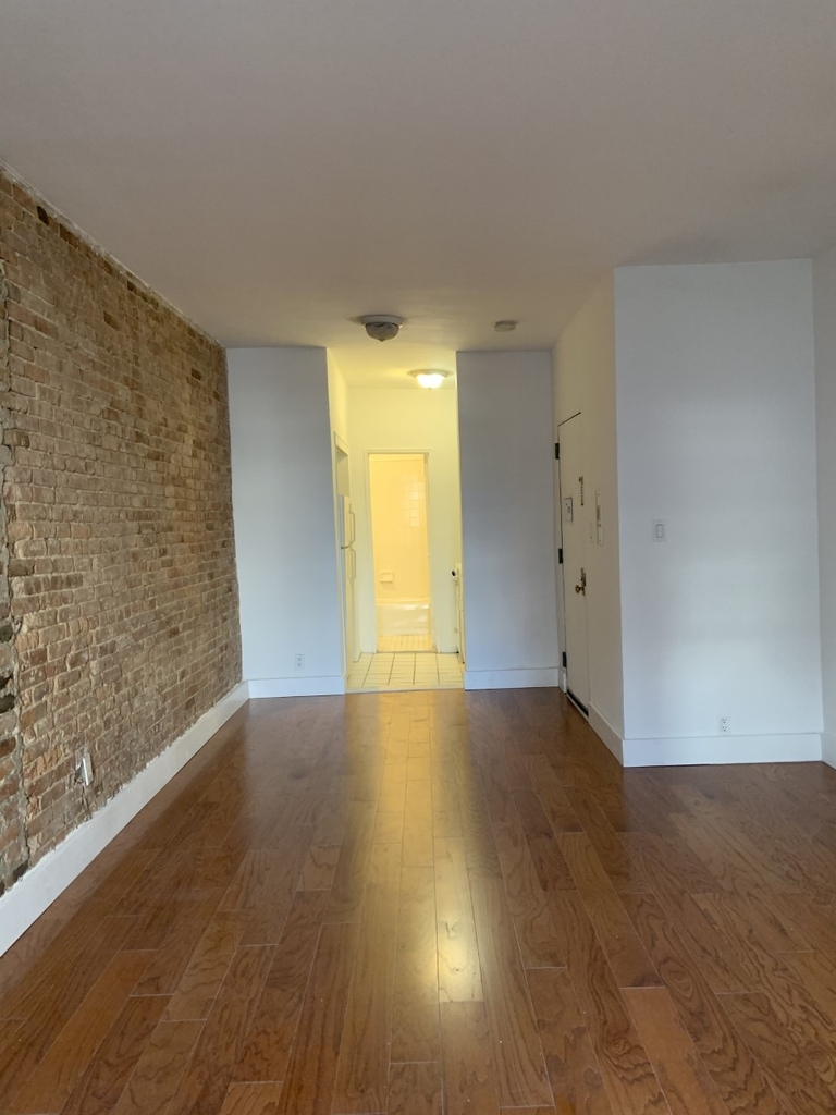 427 East 80th Street - Photo 1