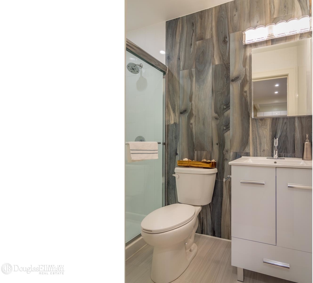 309 East 92nd St - Photo 6