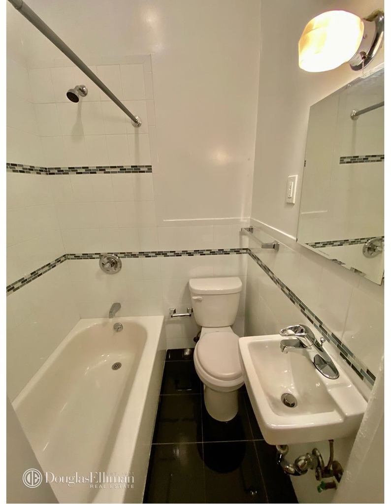 336 East 83rd St - Photo 5