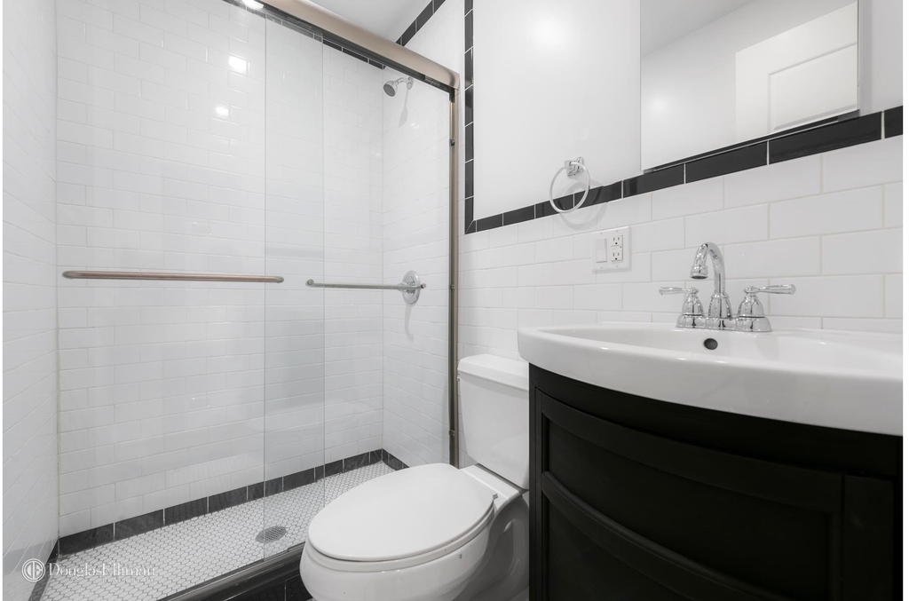 115 Greenpoint Avenue - Photo 8