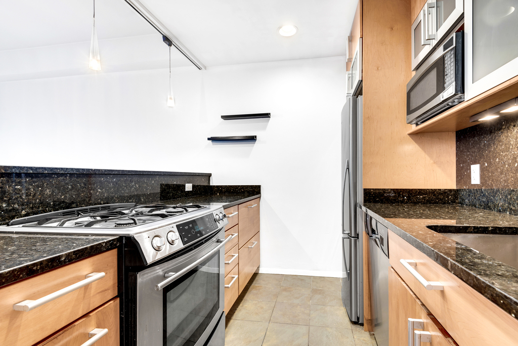 414 West 54th Street - Photo 5