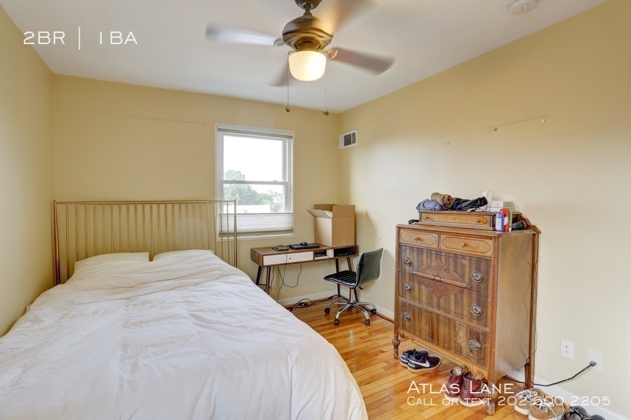 526 Kenyon Street Nw - Photo 3