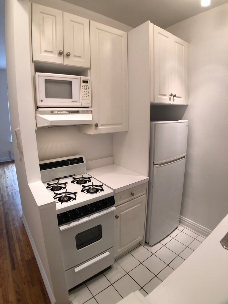 210 East 83rd Street - Photo 6