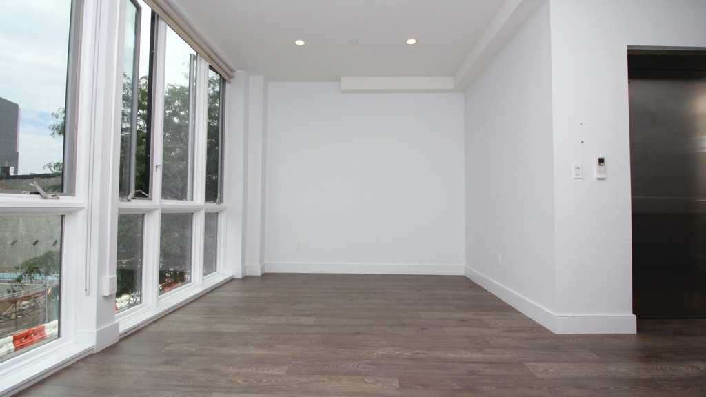 1008 Fulton St - Photo 4