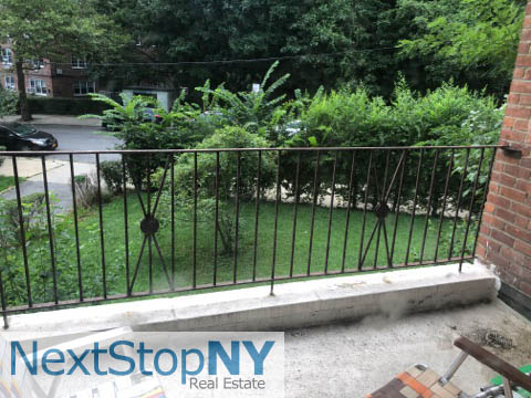 Blackstone Avenue & W 240th St - Photo 10