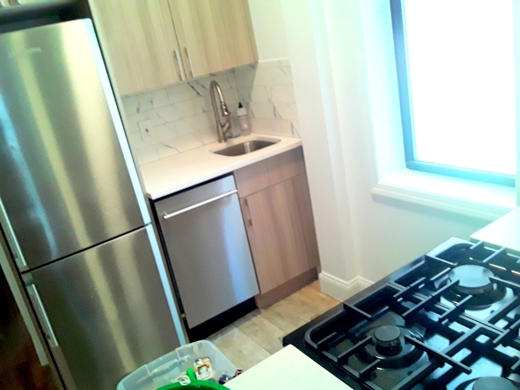 228 East 36th Street - Photo 5