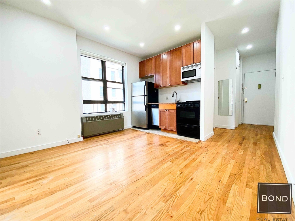 256 W 108th Street - Photo 0