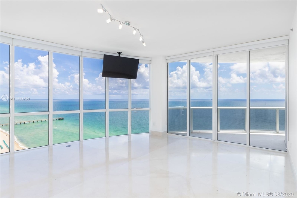 16001 Collins Ave - Photo 11