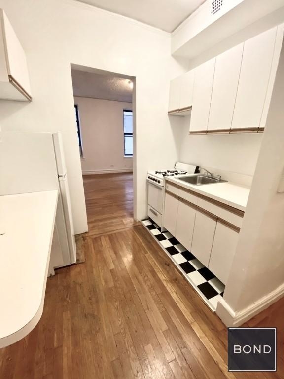 234 East 87 Street - Photo 2