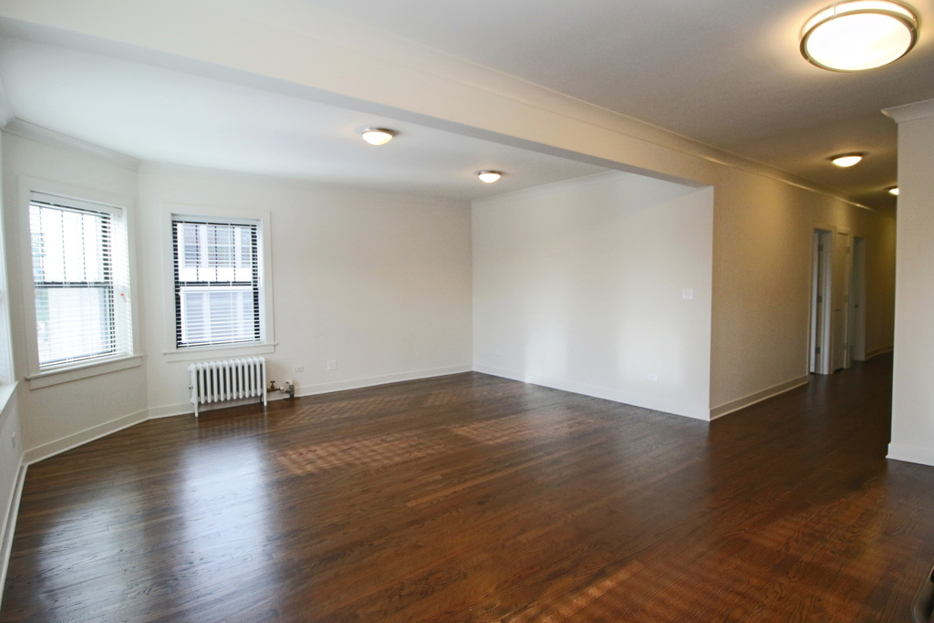 5427 North Clark Street - Photo 3