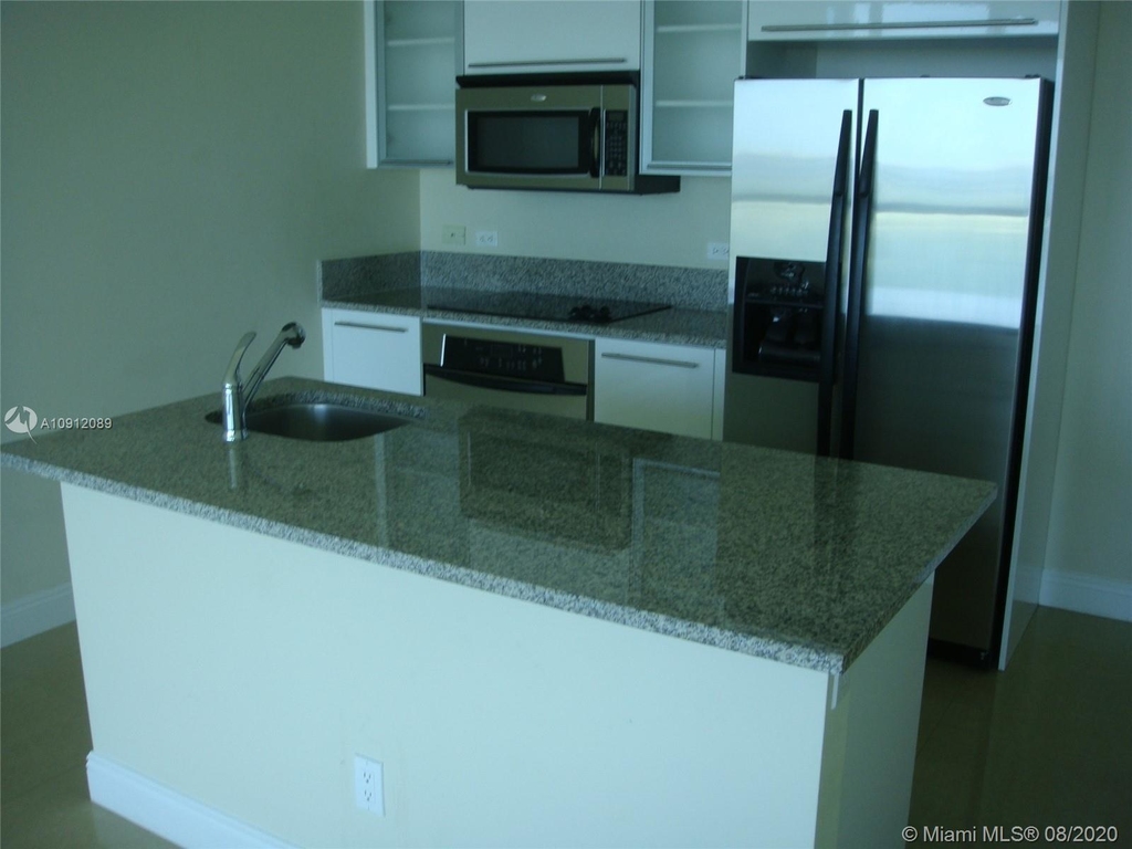 888 Biscayne Blvd - Photo 2