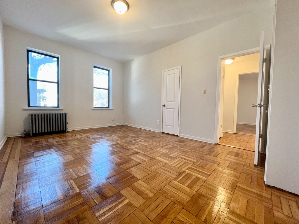 170 Parkside Avenue - Photo 4