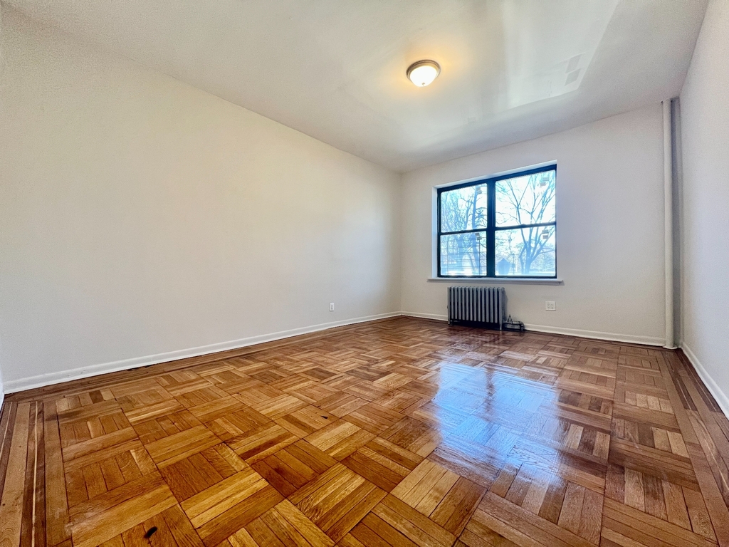 170 Parkside Avenue - Photo 0