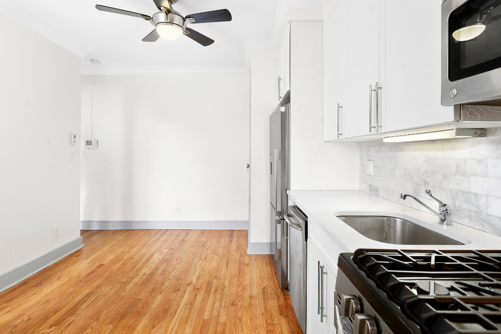 9 West 110th Street - Photo 1