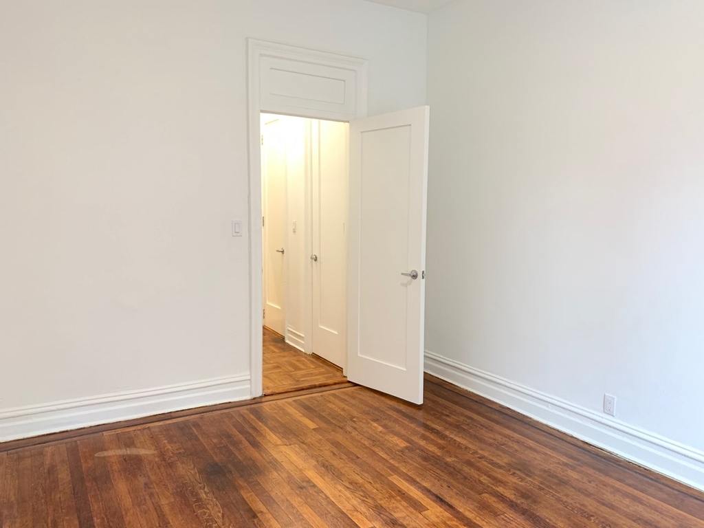 345 Lefferts Avenue - Photo 9