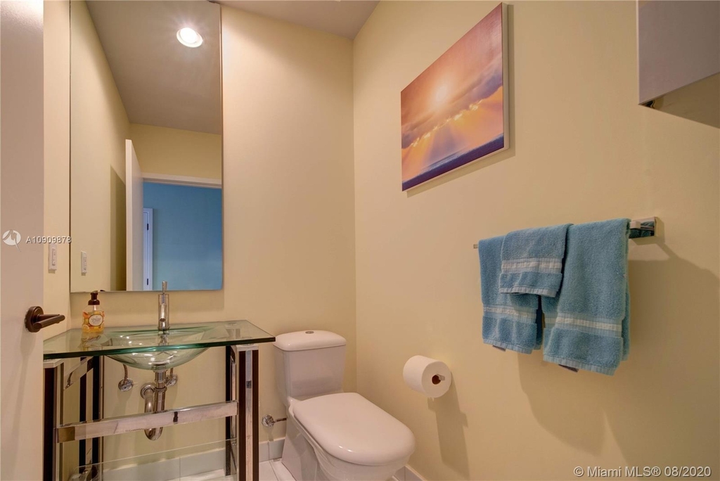 6799 Collins Ave - Photo 23