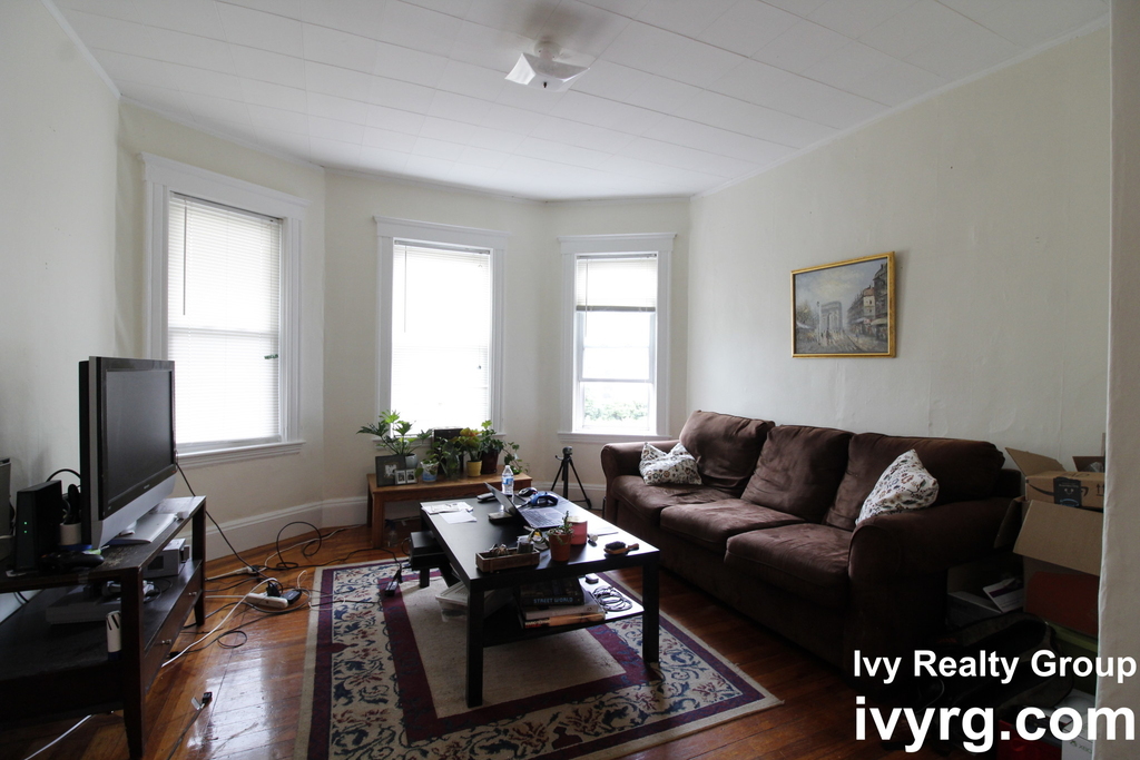 7 Ashland St. - Photo 1