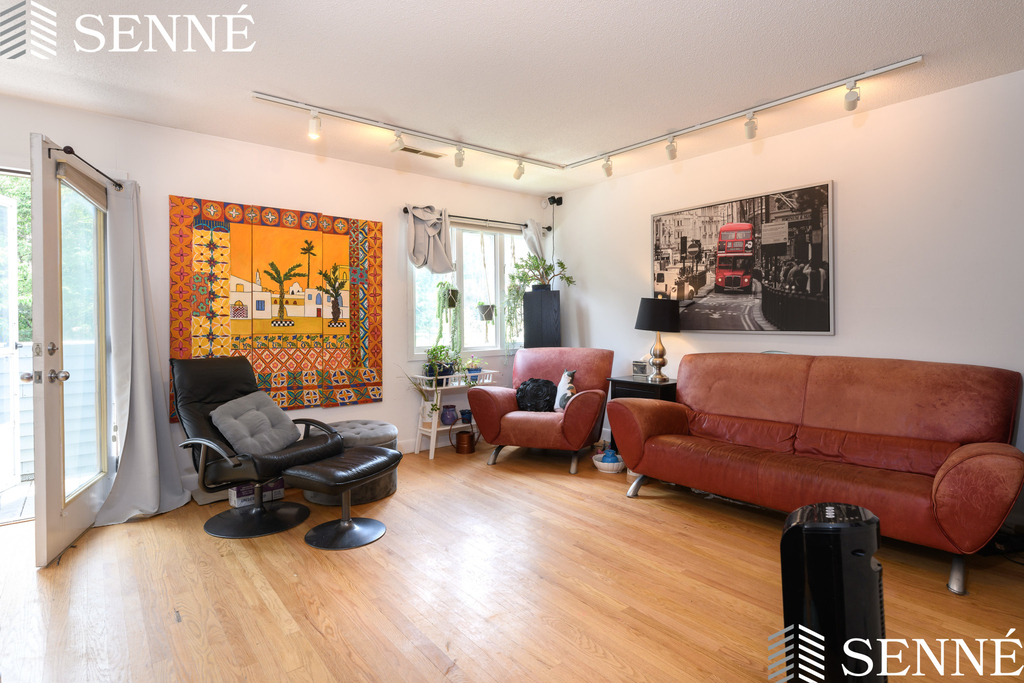 42 Fresh Pond Pl. - Photo 0