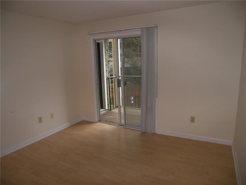 127 Granville Court - Photo 3