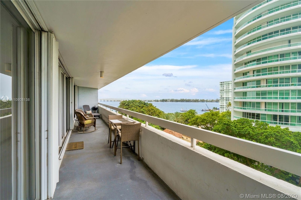 1627 Brickell Ave - Photo 1