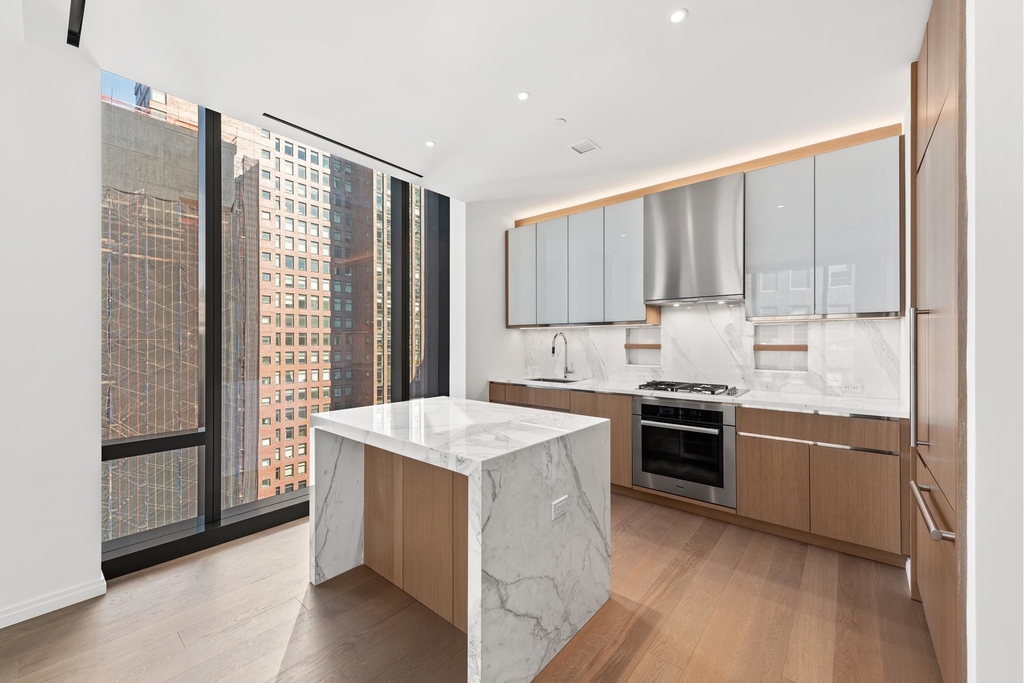 277  Fifth Ave - Photo 2