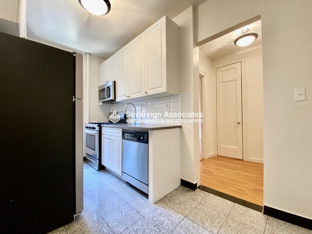 282 Cabrini Boulevard - Photo 4